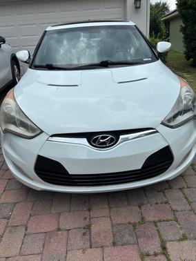 White 2013 Hyundai Veloster Base