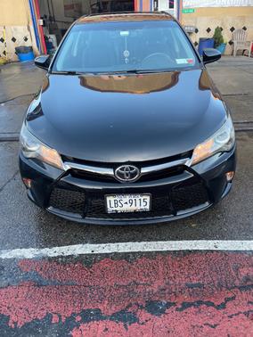 Black 2015 Toyota Camry SE