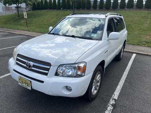 Photo 1 of 1 of 2006 Toyota Highlander Hybrid Limited