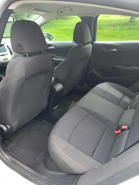 White 2017 Chevrolet Cruze LS