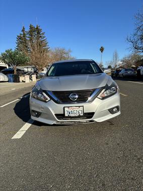 2016 Nissan Altima 2.5 SR
