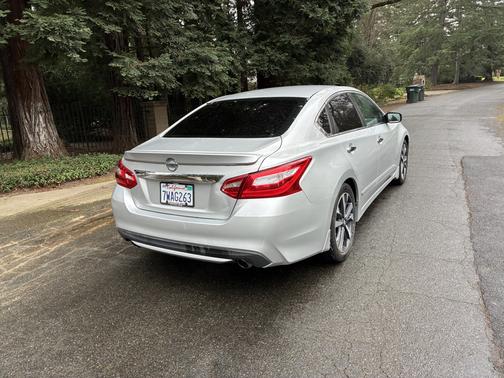 2016 Nissan Altima 2.5 SR