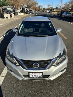 2016 Nissan Altima 2.5 SR
