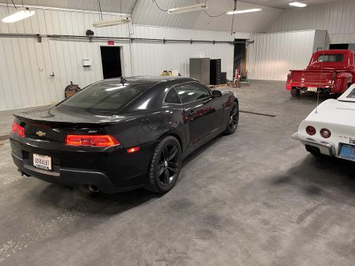 Photo 2 of 6 of 2014 Chevrolet Camaro 1SS