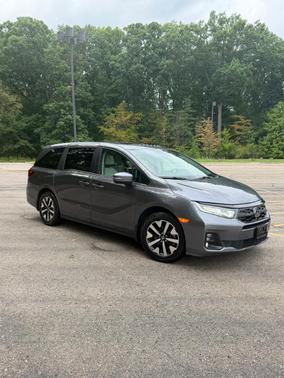 Gray 2025 Honda Odyssey EX-L