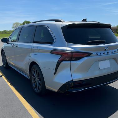 2024 Toyota Sienna XSE