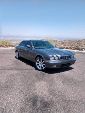 2005 Jaguar XJ8 Base