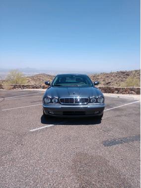2005 Jaguar XJ8 Base