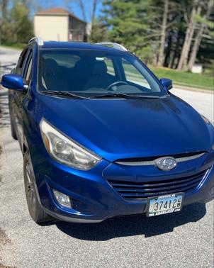 Blue 2014 Hyundai TUCSON SE