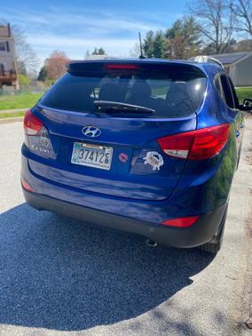 Blue 2014 Hyundai TUCSON SE