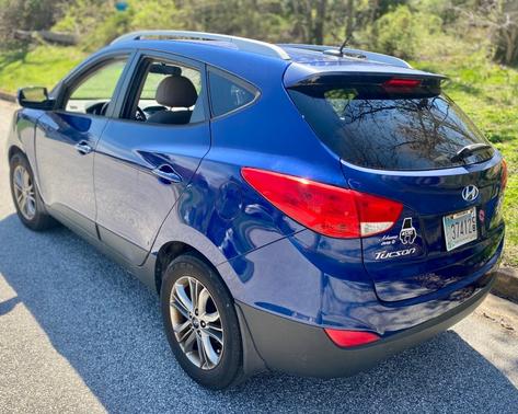 Blue 2014 Hyundai TUCSON SE