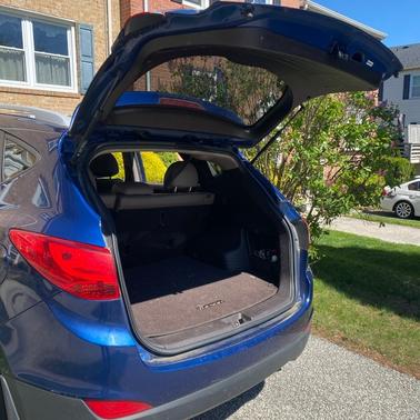 Blue 2014 Hyundai TUCSON SE
