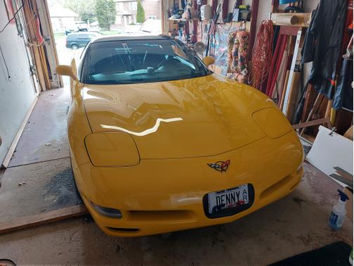 2000 Chevrolet Corvette Base