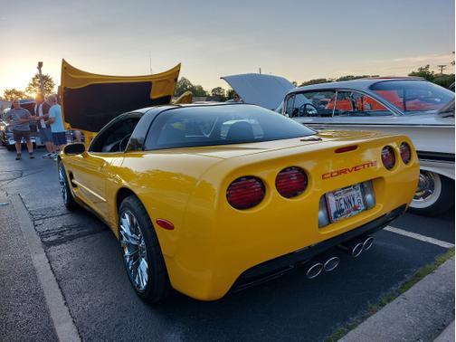 2000 Chevrolet Corvette Base
