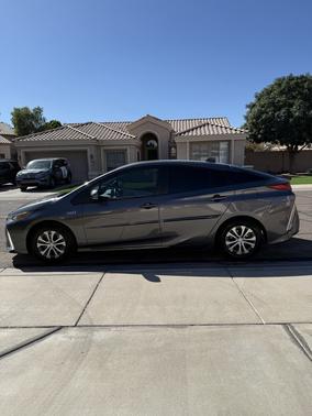 2022 Toyota Prius Prime XLE