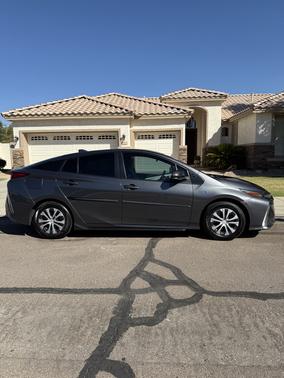 2022 Toyota Prius Prime XLE