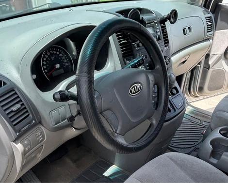 2006 Kia Sedona LX
