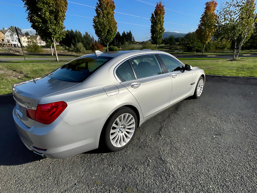 2011 BMW 750 Li xDrive