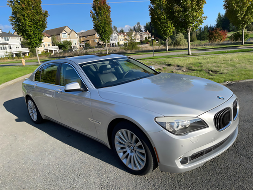 2011 BMW 750 Li xDrive
