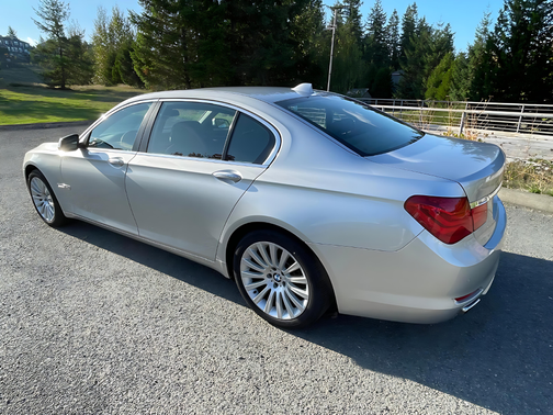 2011 BMW 750 Li xDrive