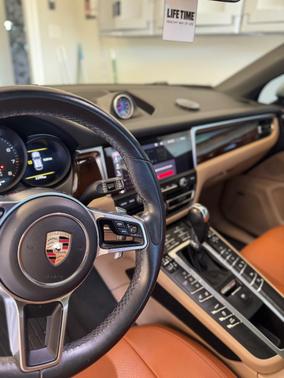 2020 Porsche Macan Macan