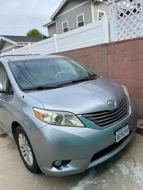 Silver 2011 Toyota Sienna XLE