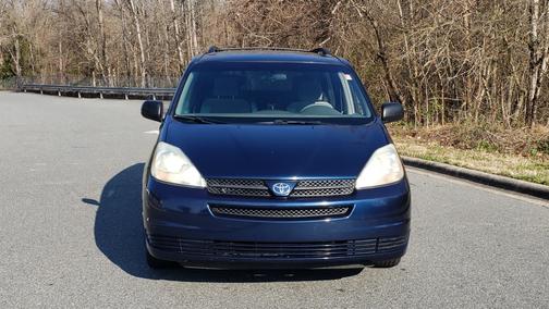 2004 Toyota Sienna LE