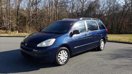 2004 Toyota Sienna LE
