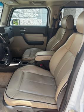 2006 Hummer H3 Base
