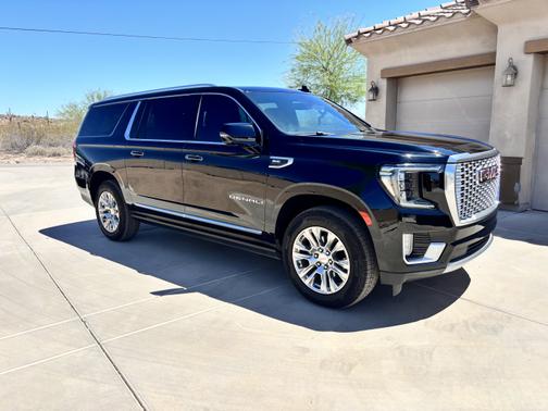 2022 GMC Yukon XL Denali