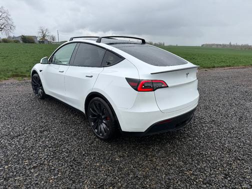 White 2023 Tesla Model Y Performance