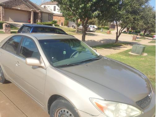 2004 Toyota Camry LE