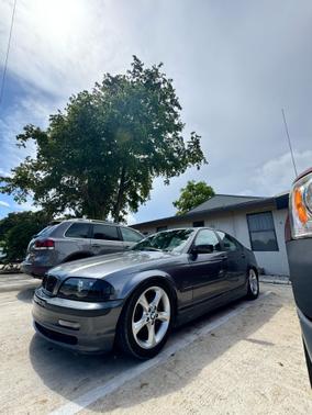 2000 BMW 323 i