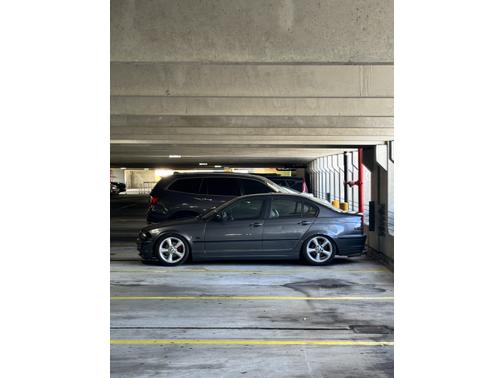2000 BMW 323 i