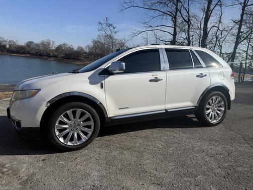 2011 Lincoln MKX Base