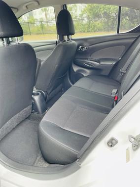 2015 Nissan Versa 1.6 SV