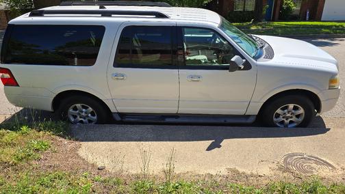 2010 Ford Expedition EL XLT