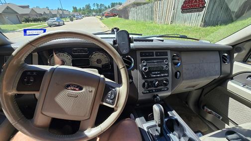 2010 Ford Expedition EL XLT