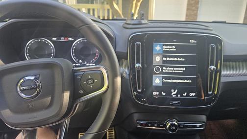 Gray 2022 Volvo XC40 T4 R-Design