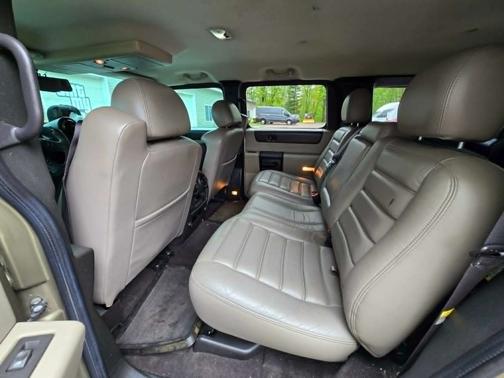 Green 2006 Hummer H2 Base