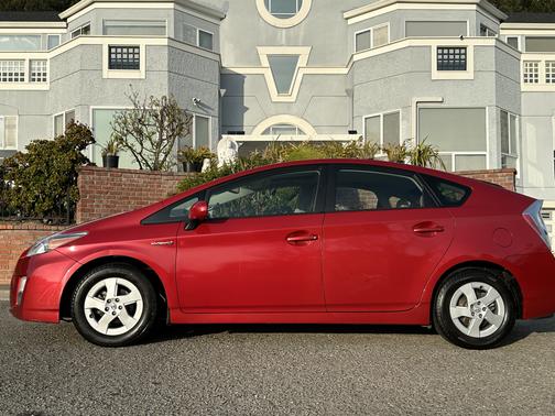 2010 Toyota Prius V