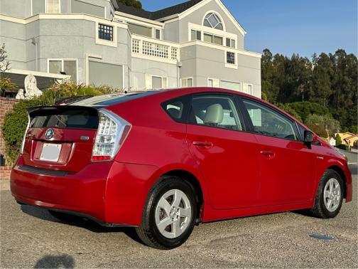 2010 Toyota Prius V