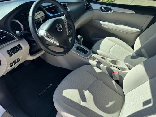 White 2015 Nissan Sentra SV