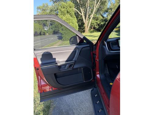 2023 Rivian R1S Adventure Quad-Motor Large Package