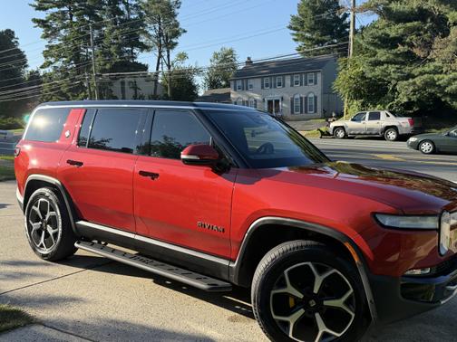 2023 Rivian R1S Adventure Quad-Motor Large Package
