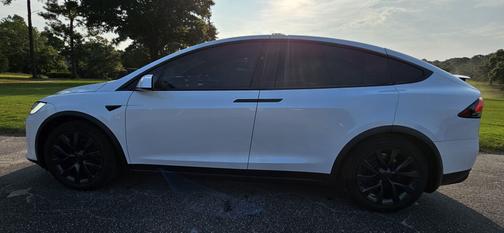 2022 Tesla Model X Plaid