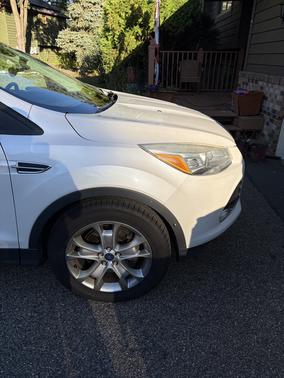 White 2014 Ford Escape Titanium