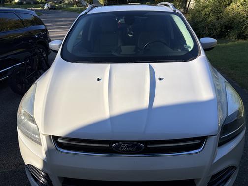 White 2014 Ford Escape Titanium
