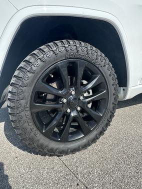 2020 Jeep Grand Cherokee Laredo
