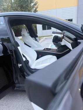 Black 2022 Tesla Model S Long Range